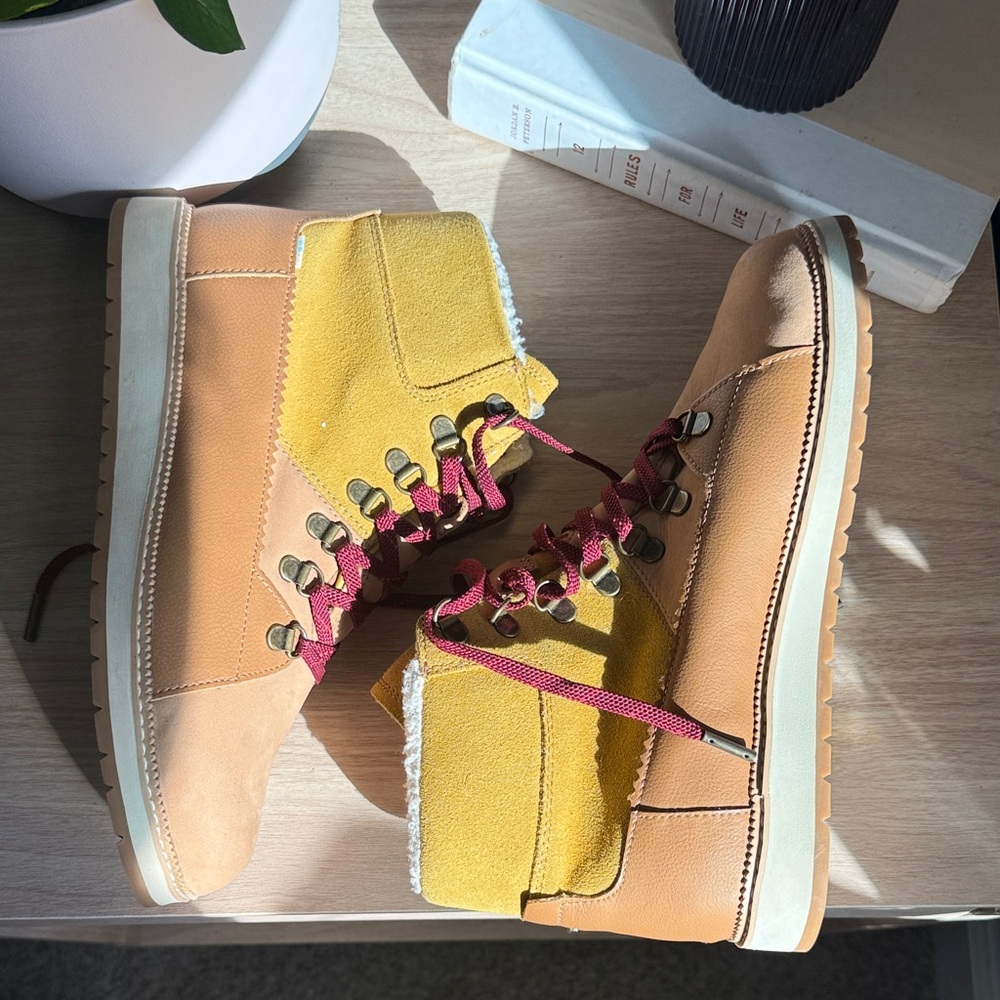 TOMS Womens Mesa Lace Up Casual Boots Size 9.5
